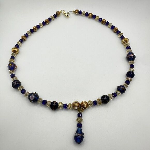 21" of all Glass, faceted crystal and gold accent beads necklace! - Picture 8 of 14